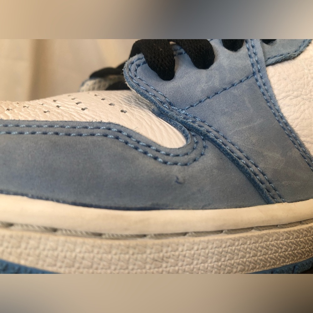 Jordan 1 High University Blue— Size 9 - Picture 13 of 16